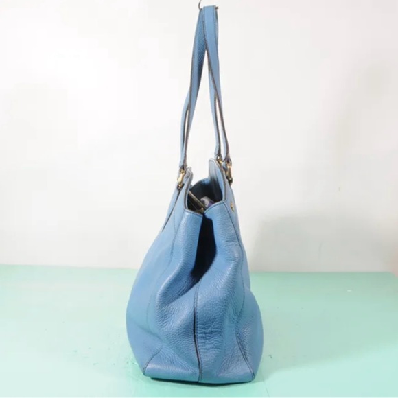 Authentic MCM Leather Shoulder Bag + Dust Bag🌹❤️🌹 - Picture 5 of 10